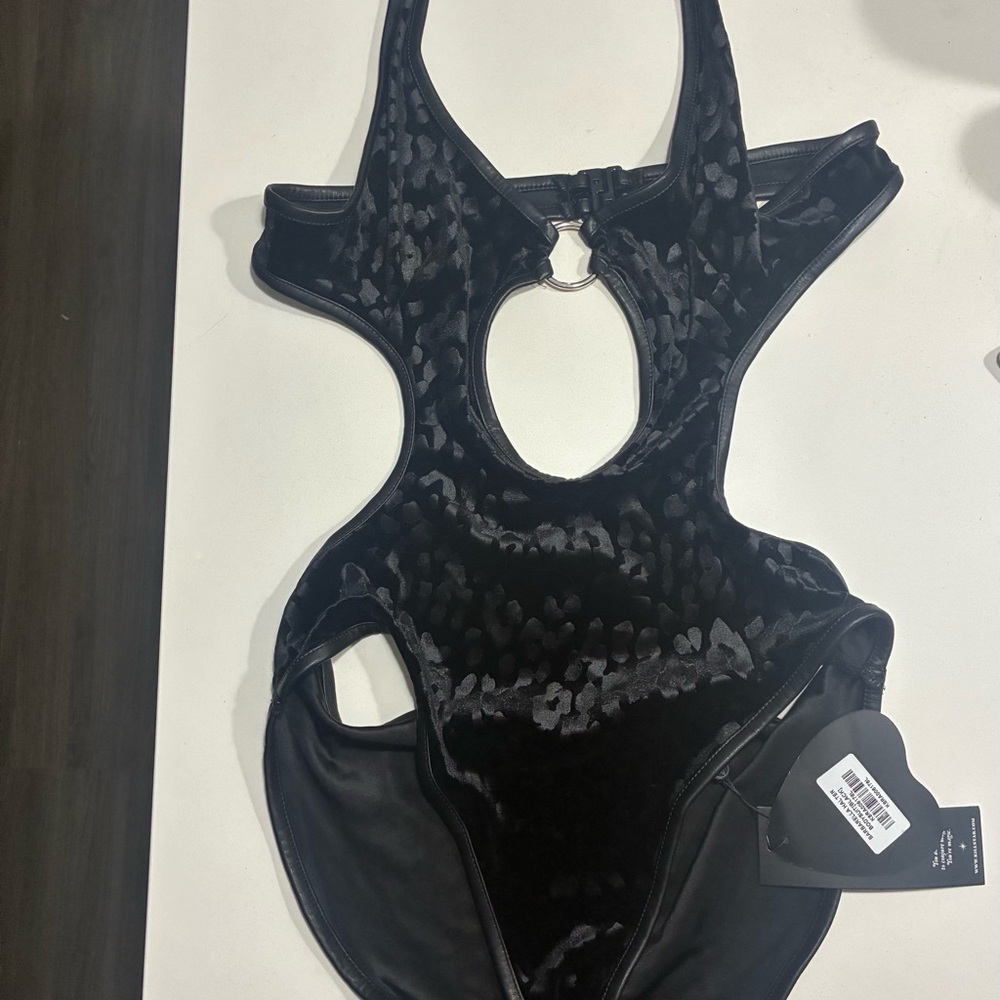 KILLSTAR Large Black Velvet Cutout Bodysuit NWT